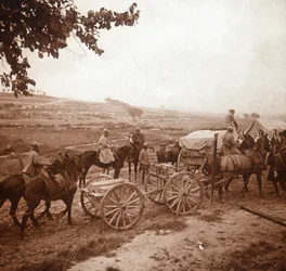 Konvoj, Genicourt, severní Francie, 1916