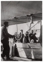 Hrabě Zeppelin se svou dcerou v gondole Zeppelin LZ3, Německo, c1906-1908 1933