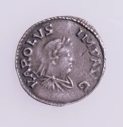 Denier of Charlemagne (742-814) avers zobrazující portrét Karla Velikého, Quentovic Mint 768-814 (stříbrná) (revers viz: 110164)