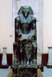 Dioritová socha staroegyptského faraona Rachefa, 26. století př. n. l.