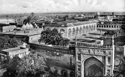 Diwan-i-am uvnitř pevnosti Agra, 20. století