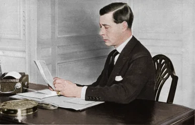 Edward VIII. pracující ve své kanceláři v St. James