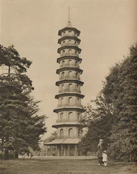 Verze pagody z osmnáctého století v Kew Gardens, c1935.