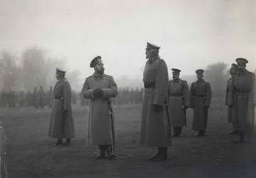 Císař Nicholas II a velkovévoda Nikolaj Nikolajevič v Baranoviči, září 1914, 1914