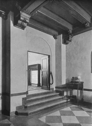 Vchod do jihovýchodní jídelny, Fraternity Clubs Building, New York City, 1924