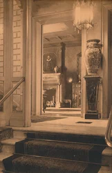 Vchod do foyer kubánského velvyslanectví v Bruselu, Belgie, 1927.