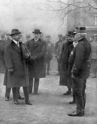 Francouzský prezident Raymond Poincare se setkal s generálem Josephem Joffrem, 1914.