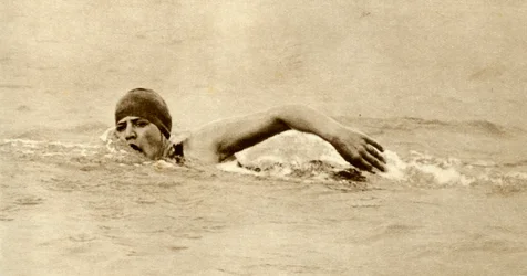 Gertrude Ederleová, první žena, která přeplavala Lamanšský průliv, 1926, 1935