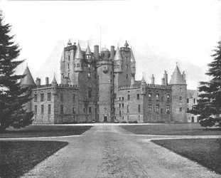 Hrad Glamis, Forfar, Skotsko, 1894.