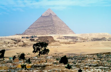 Velká Cheopsova pyramida v Gíze, Egypt, 4. dynastie, Stará říše, 26. století před naším letopočtem
