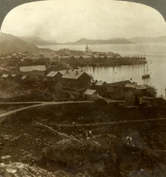 Hammerfest. Nejsevernější město světa – bez západu slunce od 13. května do 29. července, Norsko, c1905.
