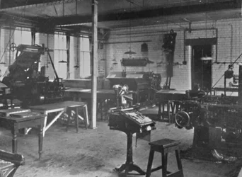 Heriot-Watt College, Edinburgh – oddělení knihtiskových strojů, 1909.