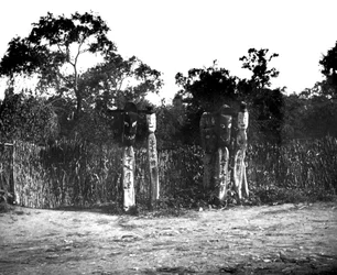 Jangseung, dřevěné totemy, Korea, 1900