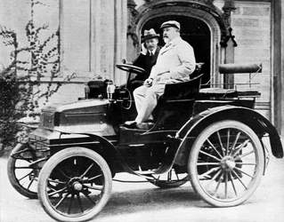 Král Edward VII v Lord Montagus 1899 Daimler 12hp, 1900