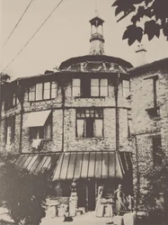 The Hive, Montparnasse, c. 1918.