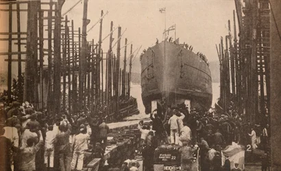 Uvedení H.M.S. Lev v srpnu 1910, c1910, 1935