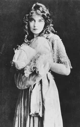 Lillian Gish 1896-1993, americká divadelní a filmová herečka, 1912