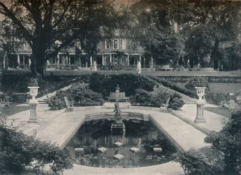 Lily Basin a West Front, The Hill, Hampstead Heath, c1900