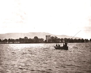 Hrad Lochleven, Kinross, Skotsko, 1894.