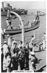 Spouštění člunu, HMS Devonshire, 1937