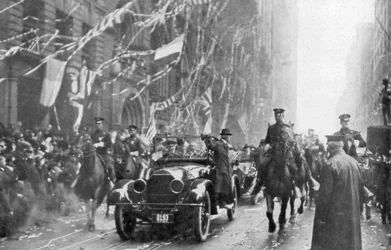 Maršál Joffre a Viviani přijíždějí do New Yorku, první světová válka, 9. května 1917