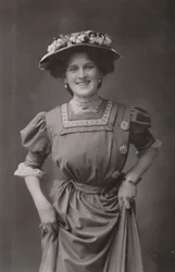 Slečna Zena Dare, 1887-1975, c1930.