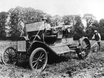 Model T Ford se zemědělskou přestavbou Stephenson, Sussex, 1917