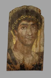 Mumiový portrét muže s vavřínovým věncem, Fayum, od počátku do poloviny 2. století.