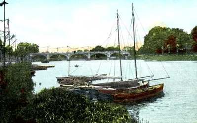 Nový zámek a most, Richmond, Londýn, 20. století