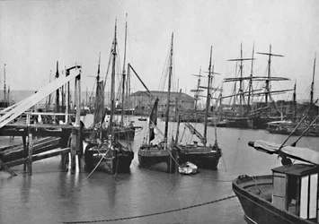 Newhaven - V přístavu, 1895