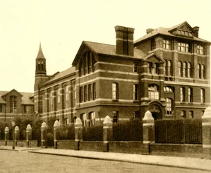 č. 67. The Haberdashers Askes Hampstead School, 1923.