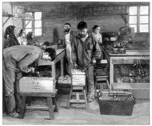Balení kazet do krabic v Isleten, poblíž Fluelen, Švýcarsko, 1893
