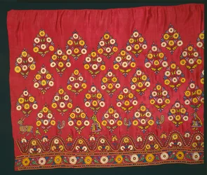 Panel pro sukni Ghagra, konec 1800 nebo začátek 1900.