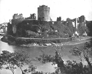 Hrad Pembroke, Pembrokeshire, Wales, 1894.