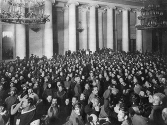 Petrohradský sovět dělníků a zástupců vojáků, Tauridský palác, Rusko, 1917