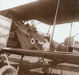 Pilot ve dvouplošníku, c1914-c1918