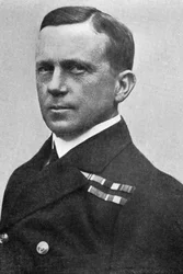 Kontraadmirál Horace Hood, britský námořník, c1916