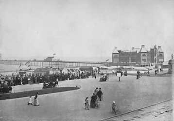Rhyl - Esplanáda, 1895