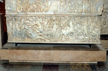 Římský sarkofág s legendou o Seléně a Endymionovi, 230-235 n.l