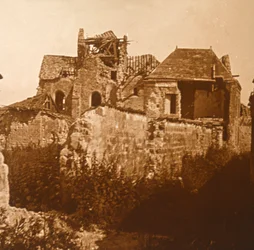 Zničený kostel, Beaumont-sur-Vesle, severní Francie, c1914-c1918