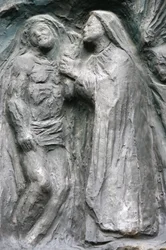 Kostel Saint-Pierre de Montmartre: Socha dveří Notre Dame: Ježíš je složen z kříže, Paříž, Francie