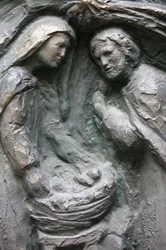Kostel Saint-Pierre de Montmartre: Socha dveří Notre Dame: Narození Páně, Paříž, Francie