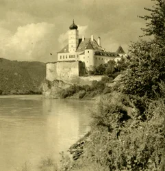 Zámek Schönbühel na řece Dunaj, Dolní Rakousko, c1935.