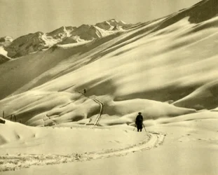 Lyžování na Upper Schlossalm, poblíž Bad Hofgastein, Rakousko, c1935.