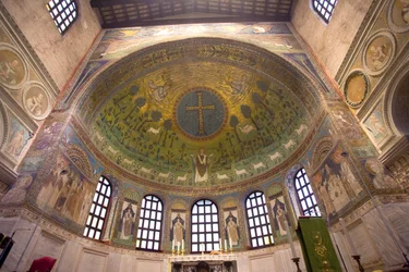 Kostel St. Apollinare Nuovo, mozaika, Ravenna, Itálie (foto)