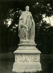 Socha Lorda Curzona v Grounds of Victoria Memorial Hall, 1925.