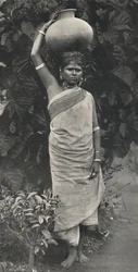 Tamulin nabírá vodu, 1926