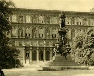 Akademie výtvarných umění a Schillerův pomník, Vídeň, Rakousko, c1935.