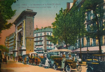 Boulevard Saint-Denis a Porte Saint-Denis, Paříž, c1920