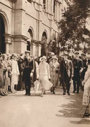 Vévoda a vévodkyně z Yorku a královna Alžběta opouštějí recepci v Brisbane, 1927